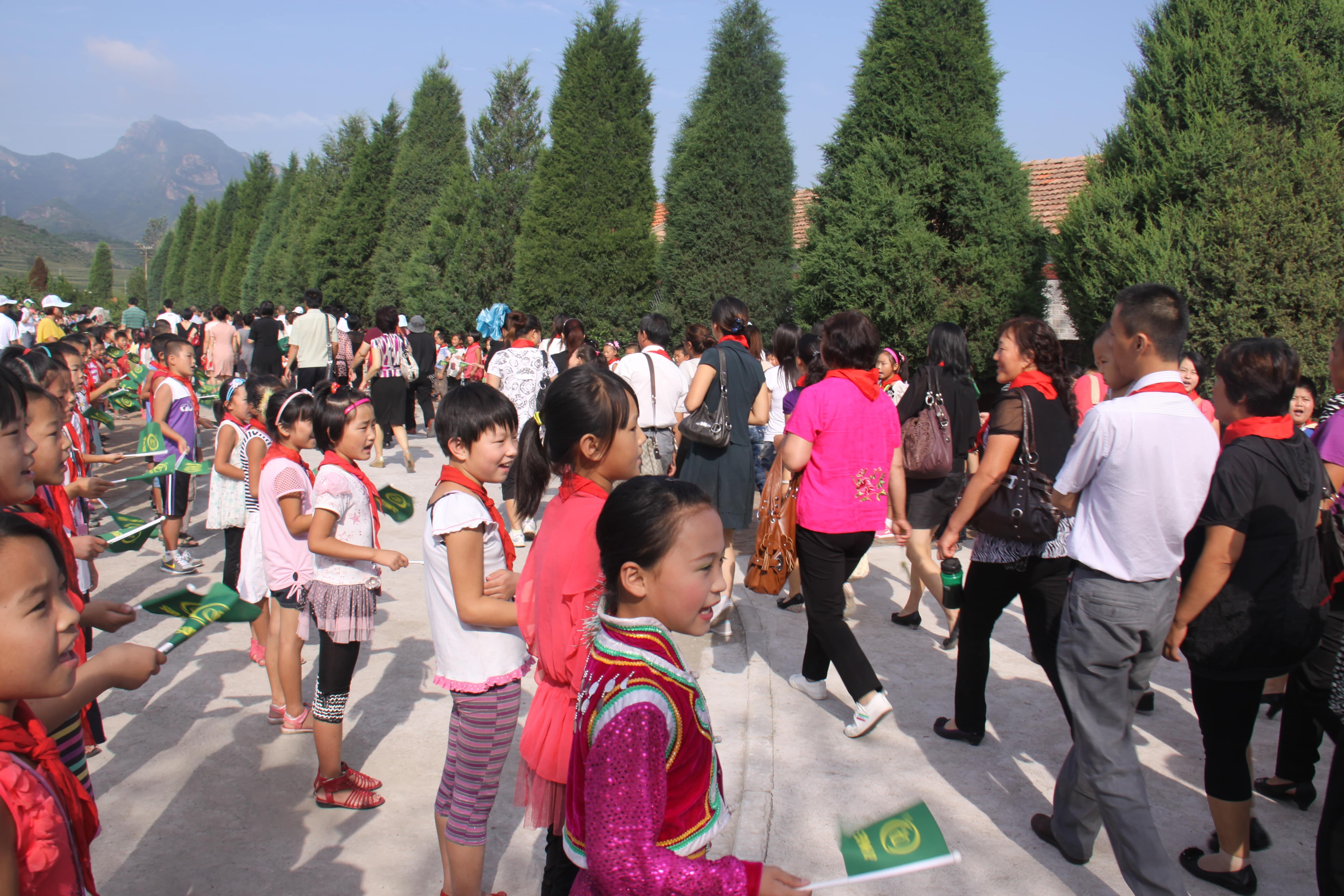 第17所 承德市乌龙矶九游官方站网站入口牛艳玲小学