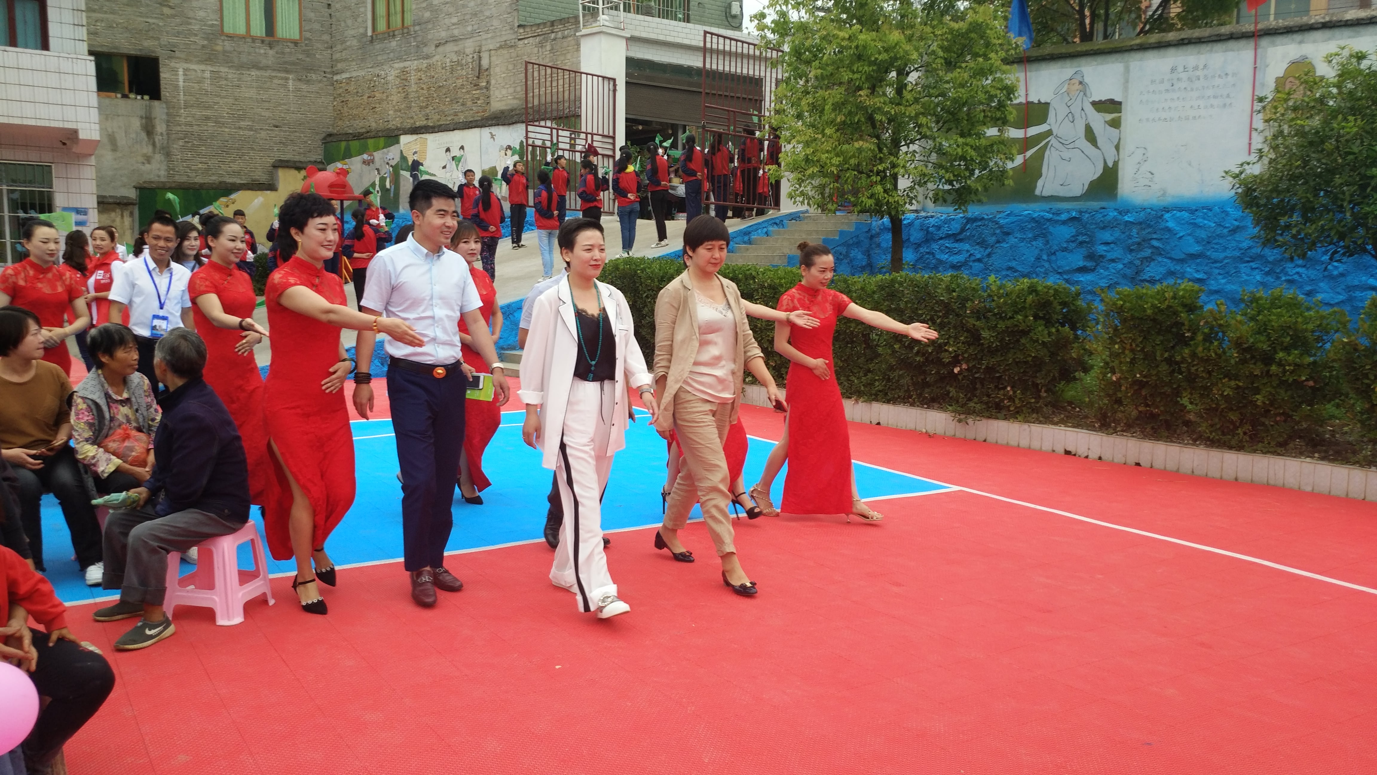 第148所 固阳县新世纪九游官方站网站入口吴彩勤小学